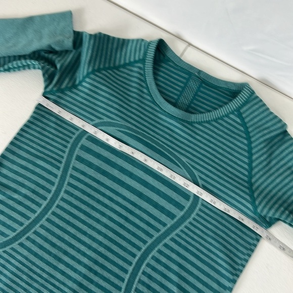 Lululemon Sz 10 Swiftly Tech Long Sleeve Crew Teal Stripe Thumb Hole - Picture 5 of 8